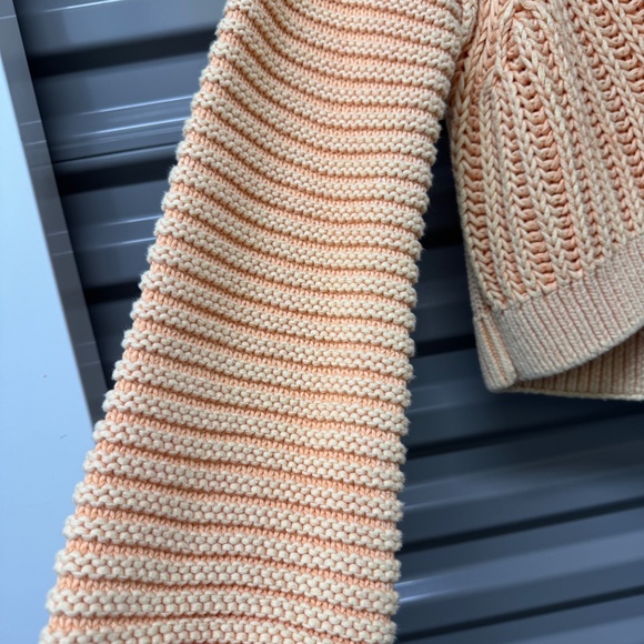 Cropped sweater! - Picture 10 of 12